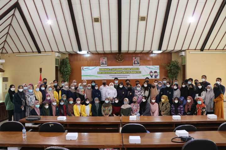 529 Mahasiswa Semester Akhir di Bojonegoro Terima Beasiswa dari Pemkab