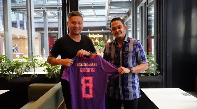 Persik Tunjuk Gading Marten Sebagai VP Marketing
