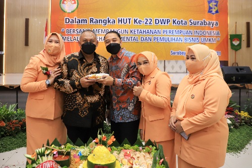 Wali Kota Eri Minta DWP dan PKK Bahagiakan Warga Surabaya