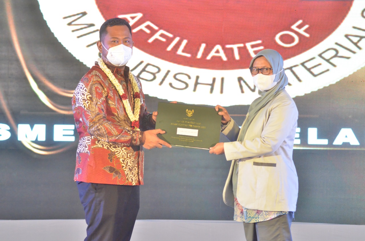 PT Smelting dan Beberapa Perusahaan Lain Terima Penghargaan Taat Pajak dari Pemkab Gresik