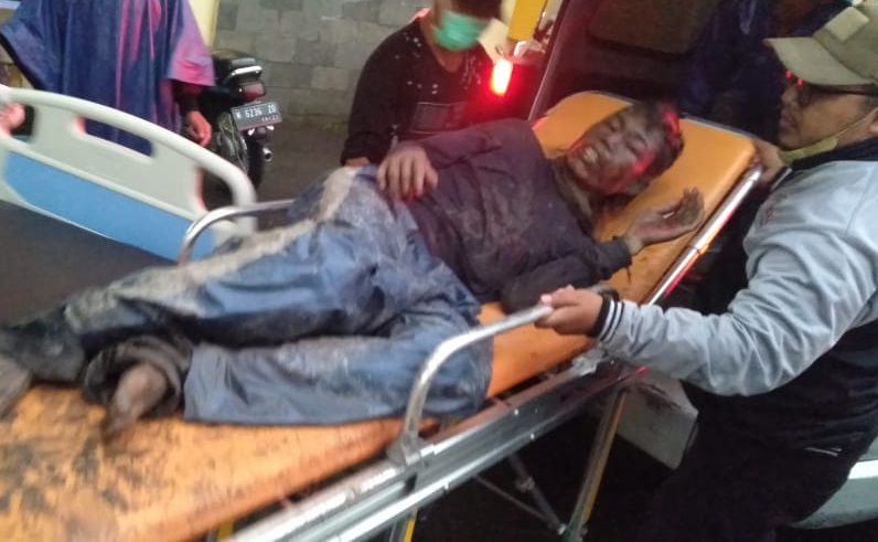 Hingga Minggu Siang Tercatat 102 Orang Alami Luka Kena Erupsi Semeru