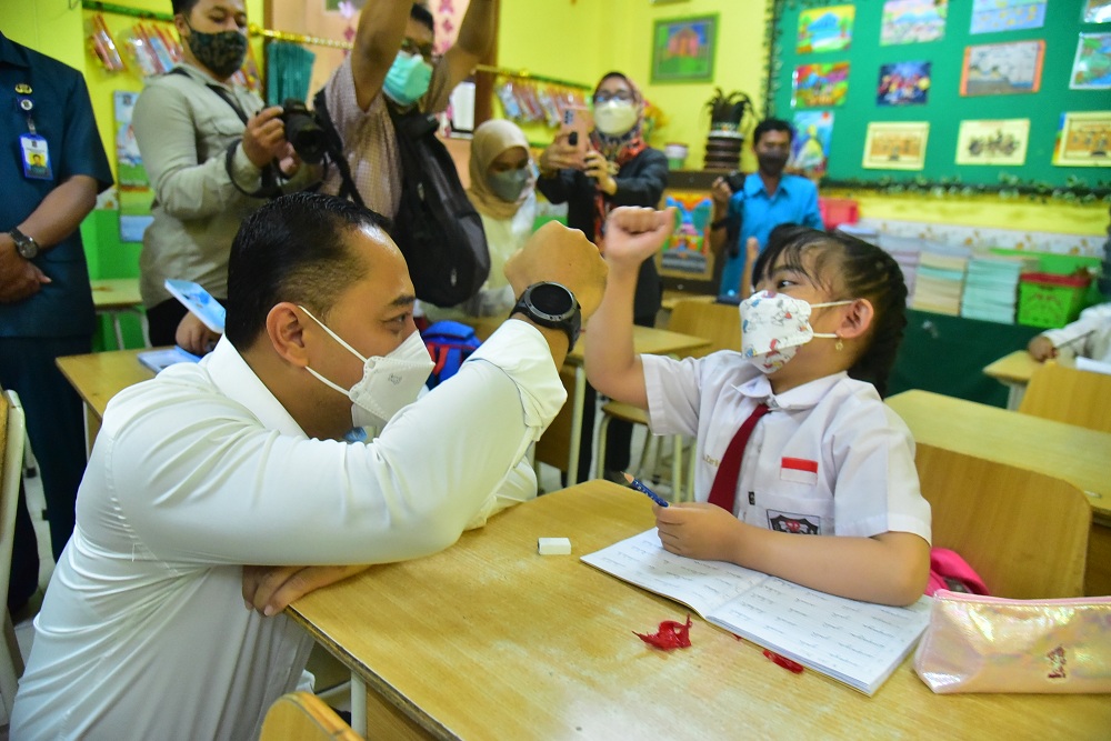 PTM 100 Persen, Pemkot Surabaya Swab Rutin Pelajar