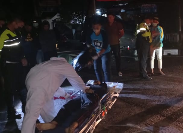 Ngebut Tabrak Mobil Pemotor 14 Tahun ‘Finish’  di Pemakaman