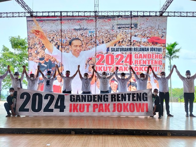 Relawan Jokowi Cirebon Raya Pamerkan Hasil Kerja Gemilang Joko Widodo