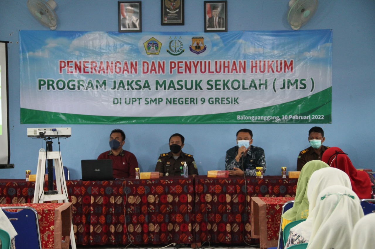 Beri Penyuluhan Hukum, Jaksa Masuk Sekolah di SMPN 6 Gresik