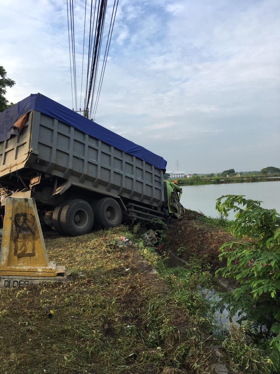 Dua Truk dan Dua Motor Terlibat Kecelakaan di Gresik