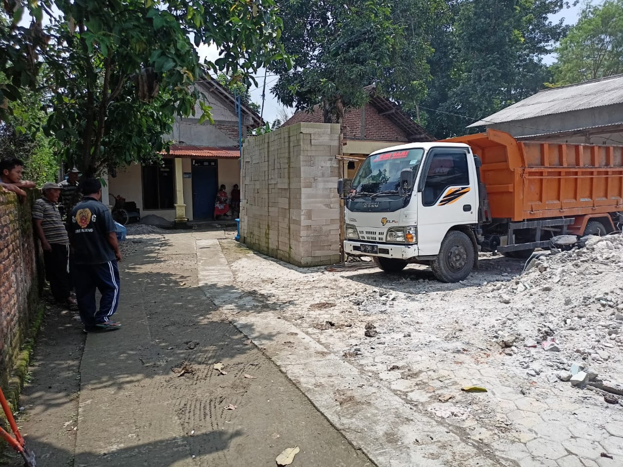 Kisah Drakor Ponorogo : Habiskan Robohkan Rumah, Kini Bakal Bangun Lagi