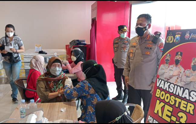 Libur Imlek, Polisi Sidoarjo Gelar Vaksinasi di Mal