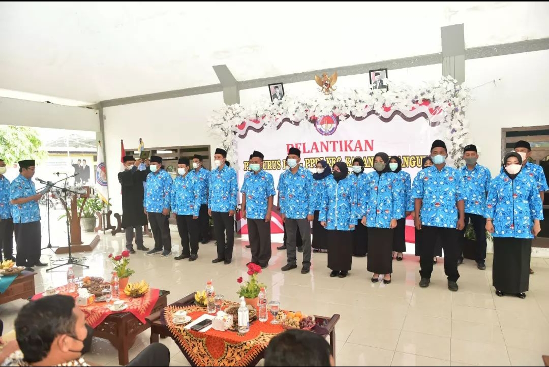 Pengukuhan Pengurus PPDI, Bupati YES : Ayo Berperan Aktif Sebarkan Informasi Positif Kepada Masyarakat