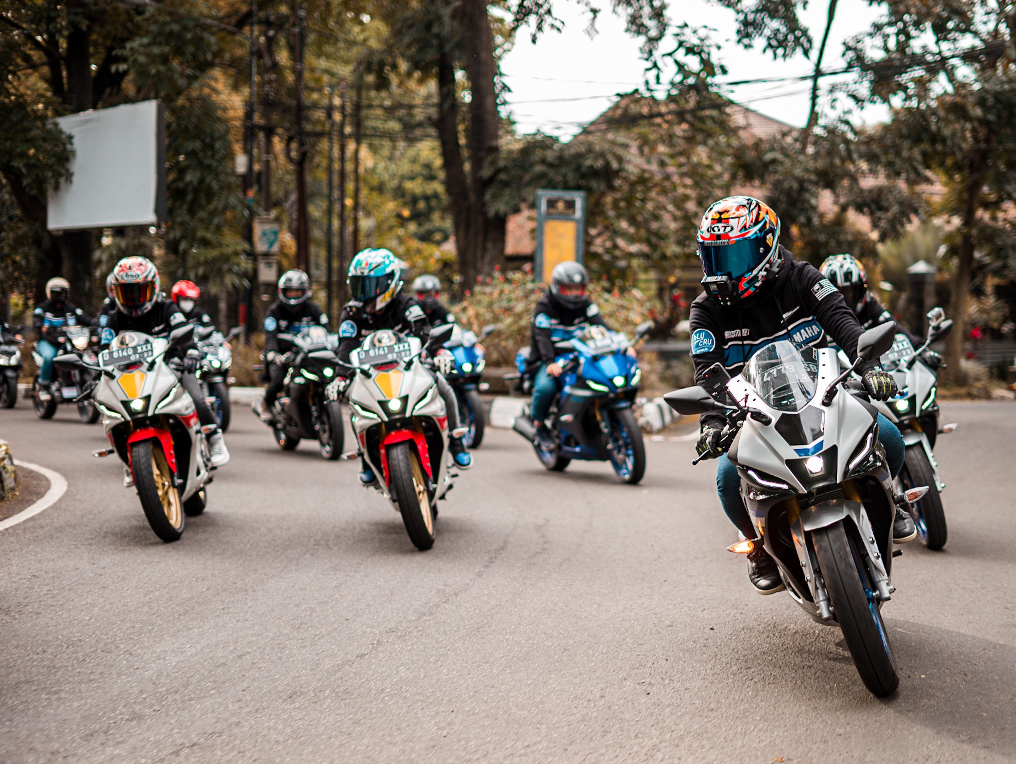 Ekspresikan Pengalaman Berkendara Dengan All New R15 Connected