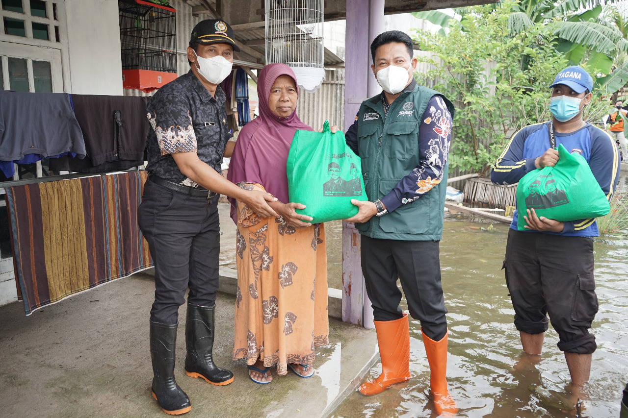 Hujan Deras, Wabup Subandi Sidak Genangan Air di Kecamatan Porong