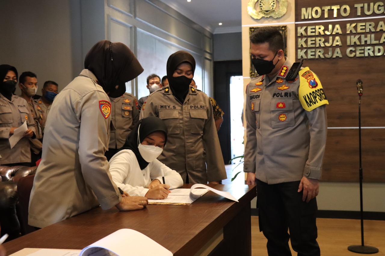 Empat Disabilitas Sah Jadi Pegawai di Polresta Malang Kota