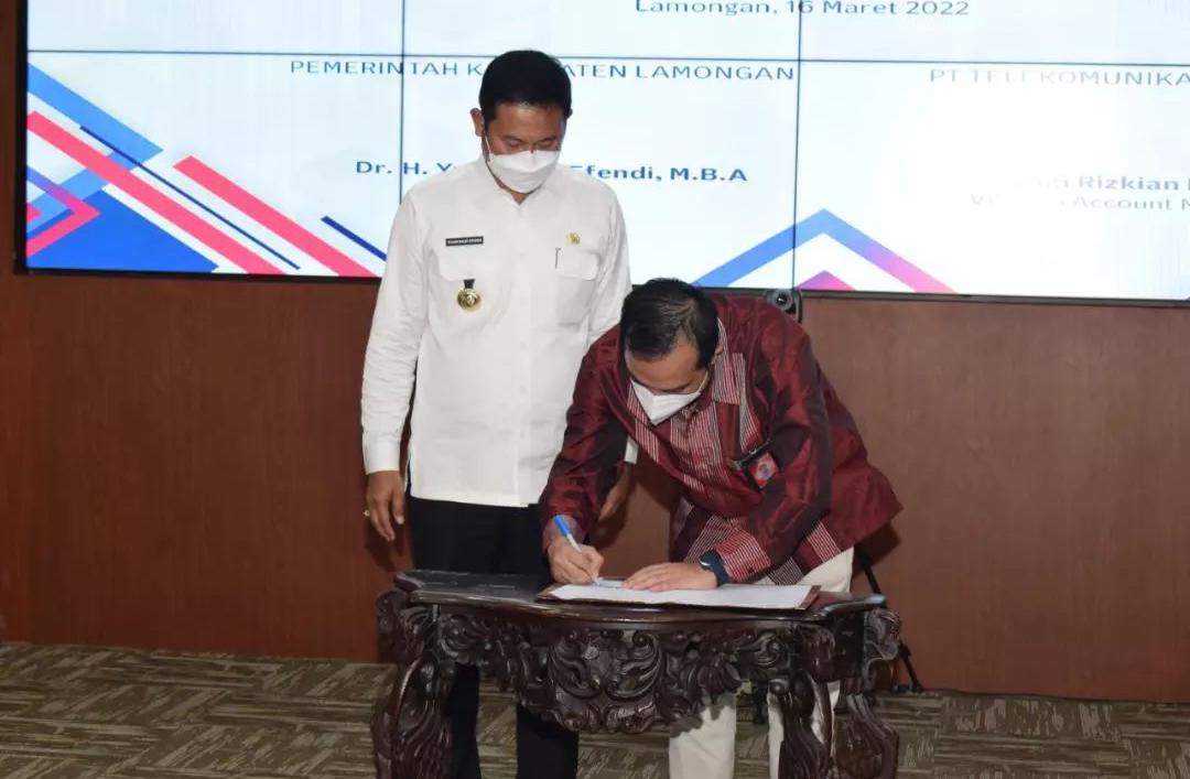 Wujudkan Digitalisasi Lebih Baik, Pemkab Lamongan Tandatangani Kesepakatan dengan Telkom