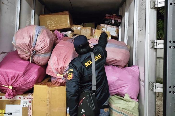 Bea Cukai Malang Gagalkan Pengiriman 121 Ribu Batang Rokok Ilegal