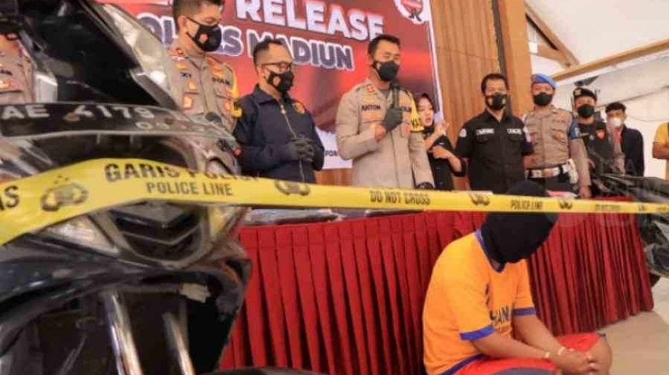 Tukang Colek Payudara Gadis ABG Berlebaran di Mapolres Madiun
