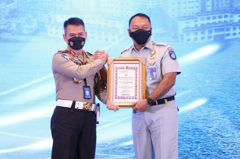 Jasa Raharja Raih Penghargaan dari Kakorlantas Polri