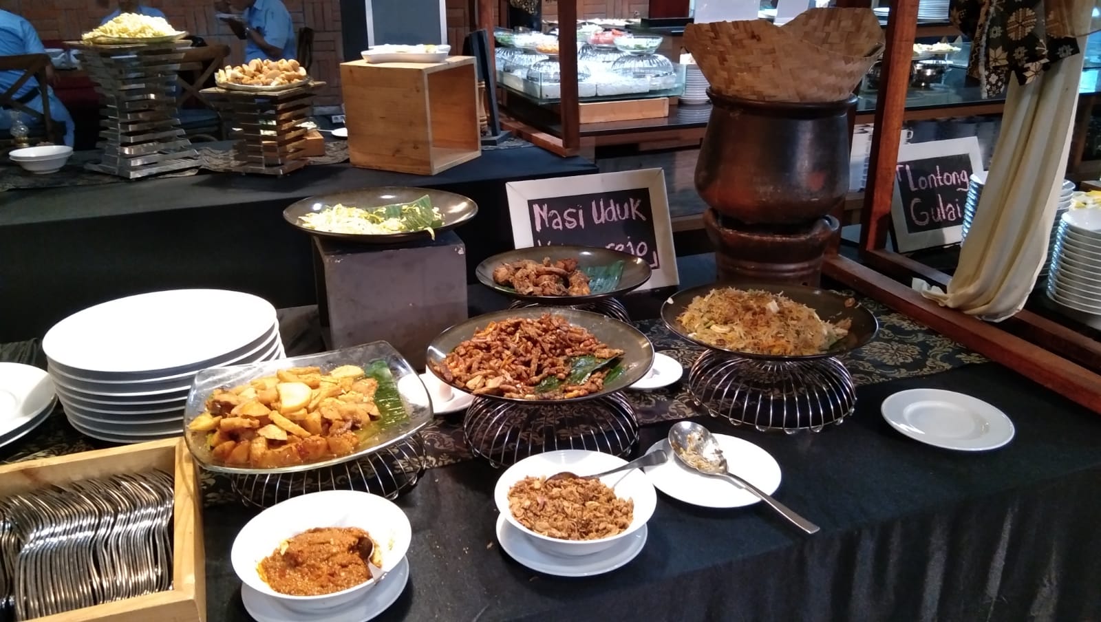 Hotel Neo+ Waru Sidoarjo Tawarkan Menu Buka Puasa ala Pasar Sore Ramadan