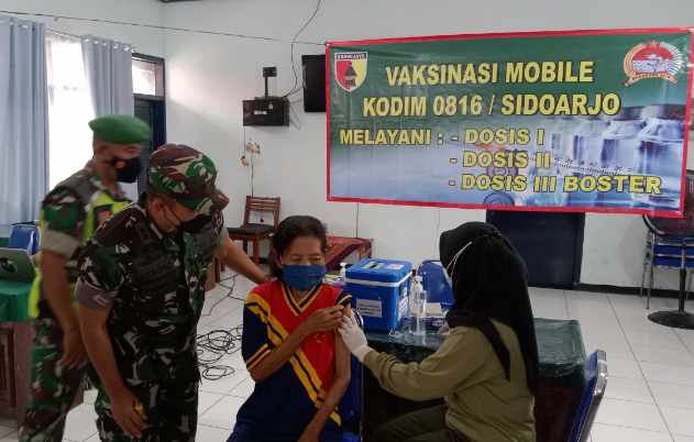 Kejar Target Vaksinasi Booster, Kodim 0816 Sidoarjo Sasar Penghuni Balai Rehabilitasi Sosial