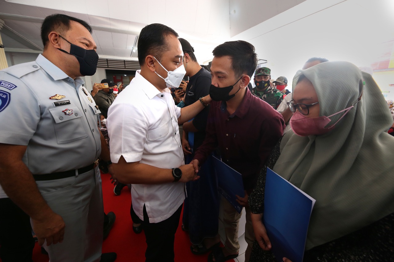 Wali Kota Eri Jamin Pendidikan Korban Kecelakaan Bus