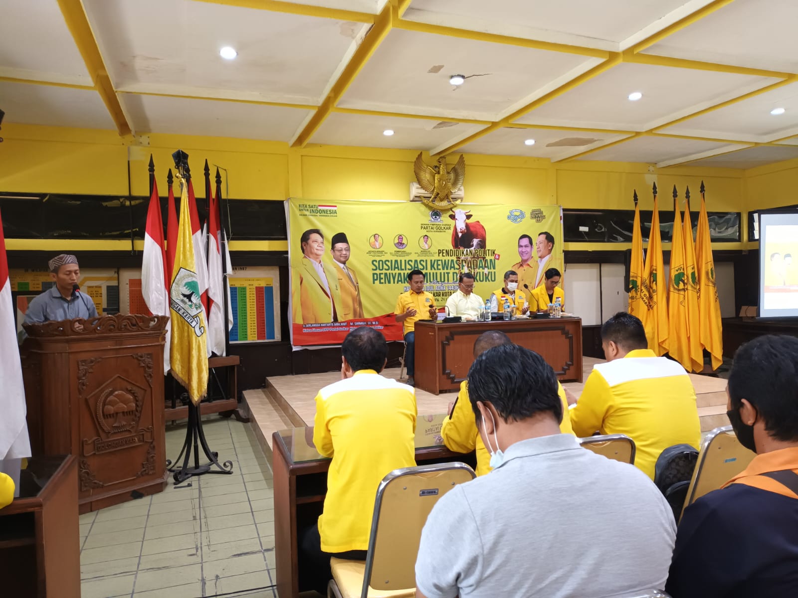Jelang Idul Adha, Golkar Surabaya Sosialisasi PMK kepada Takmir Masjid dan Penjual Hewan Kurban