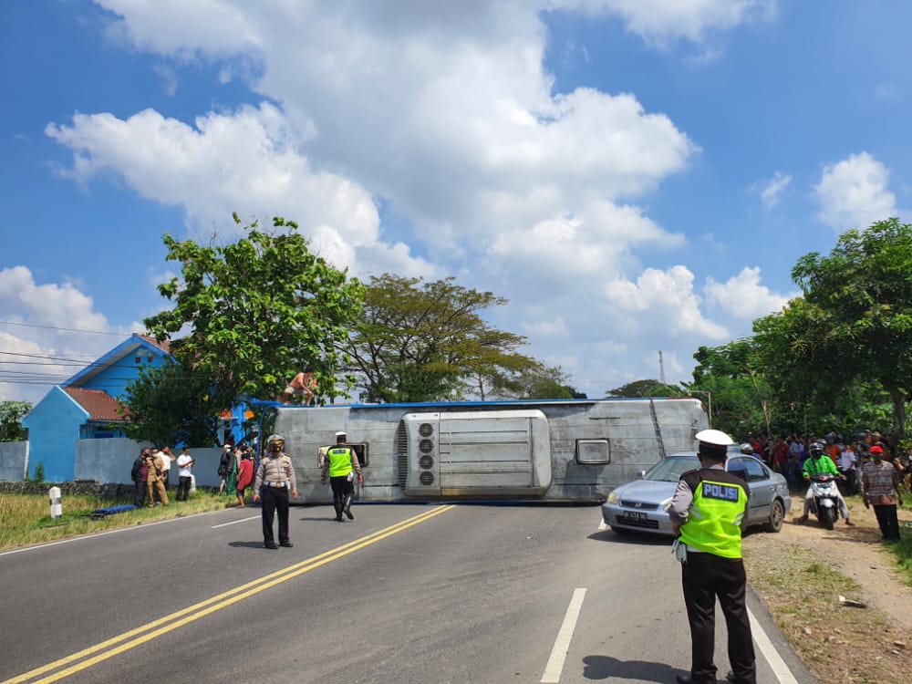 Kecelakaan Akibatkan 19 Orang Luka-luka di Madiun, Sopir Bus Sugeng Rahayu Jadi Tersangka