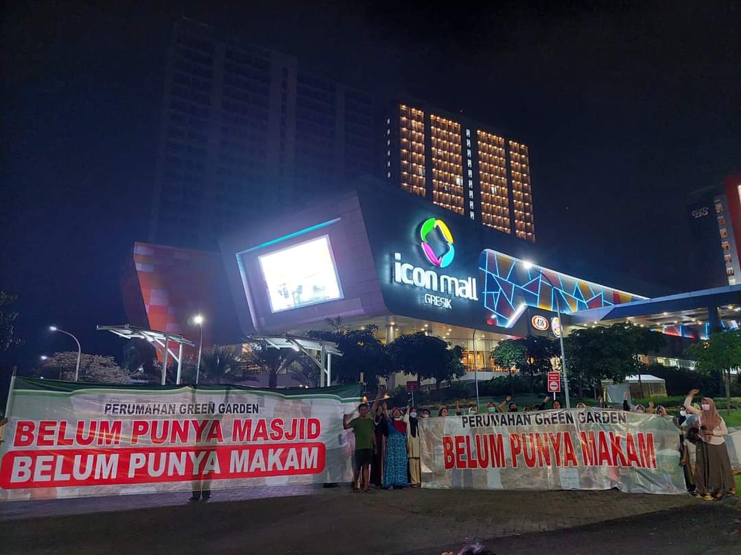 Saat Perumahan Elit Tidak Punya Lahan Makam dan Masjid, Warganya Turun ke Jalan