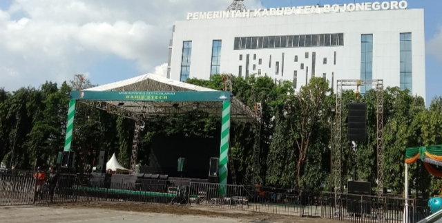 Parkir Bojonegoro Bersholawat Gratis, Tidak Ada Pungutan Karcis