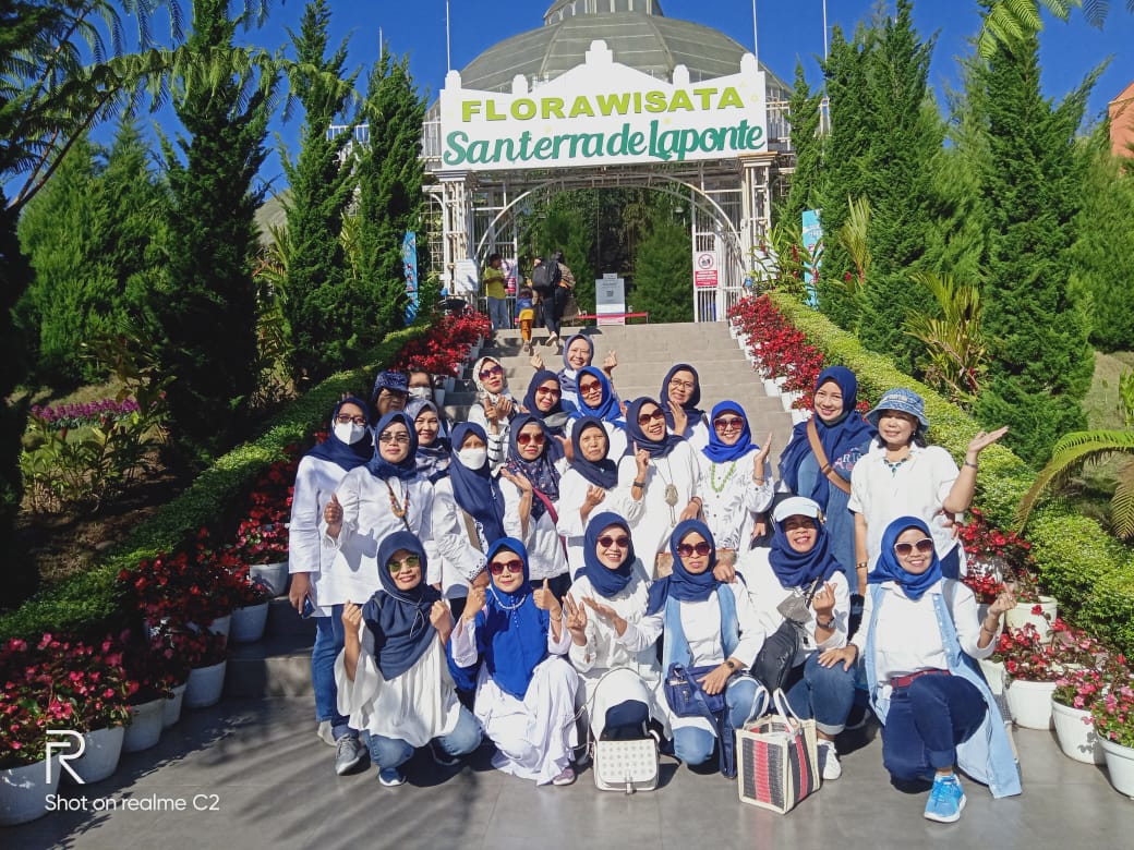 Arisan Outdoor ala Ibu-ibu PKK di Sidoarjo, Bisa Sambil Refreshing
