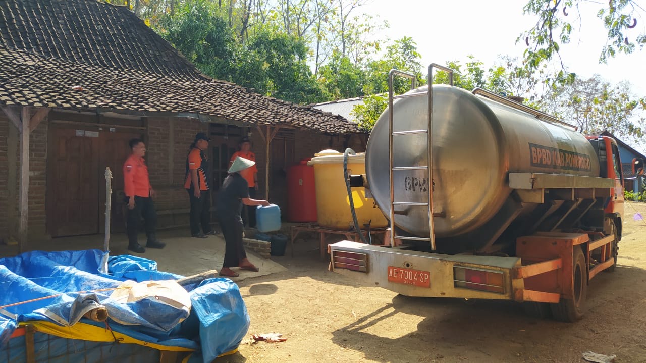 Kekeringan Mulai Melanda Ponorogo, BPBD Dropping Air ke Duri