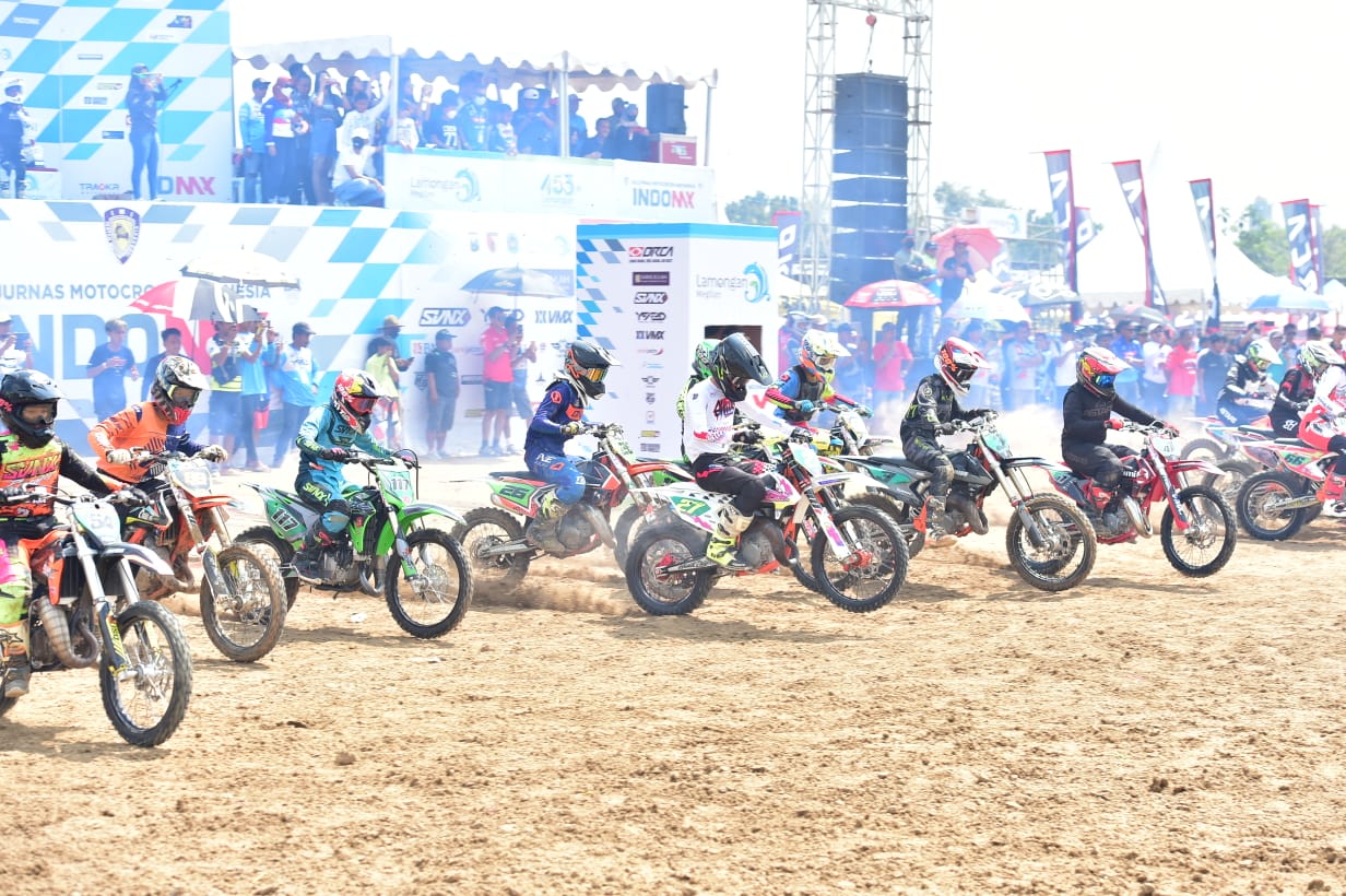 Bupati Lamongan Buka Kejurnas Motocross di Sirkuit Jotosanur