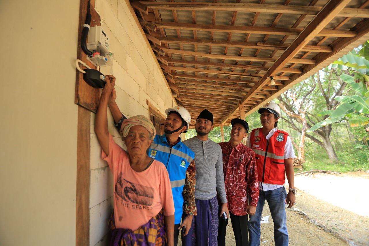 Gencarkan Peningkatan Rasio Elektrifikasi, PLN Sambung 36 Dusun Belum Berlistrik di Jatim