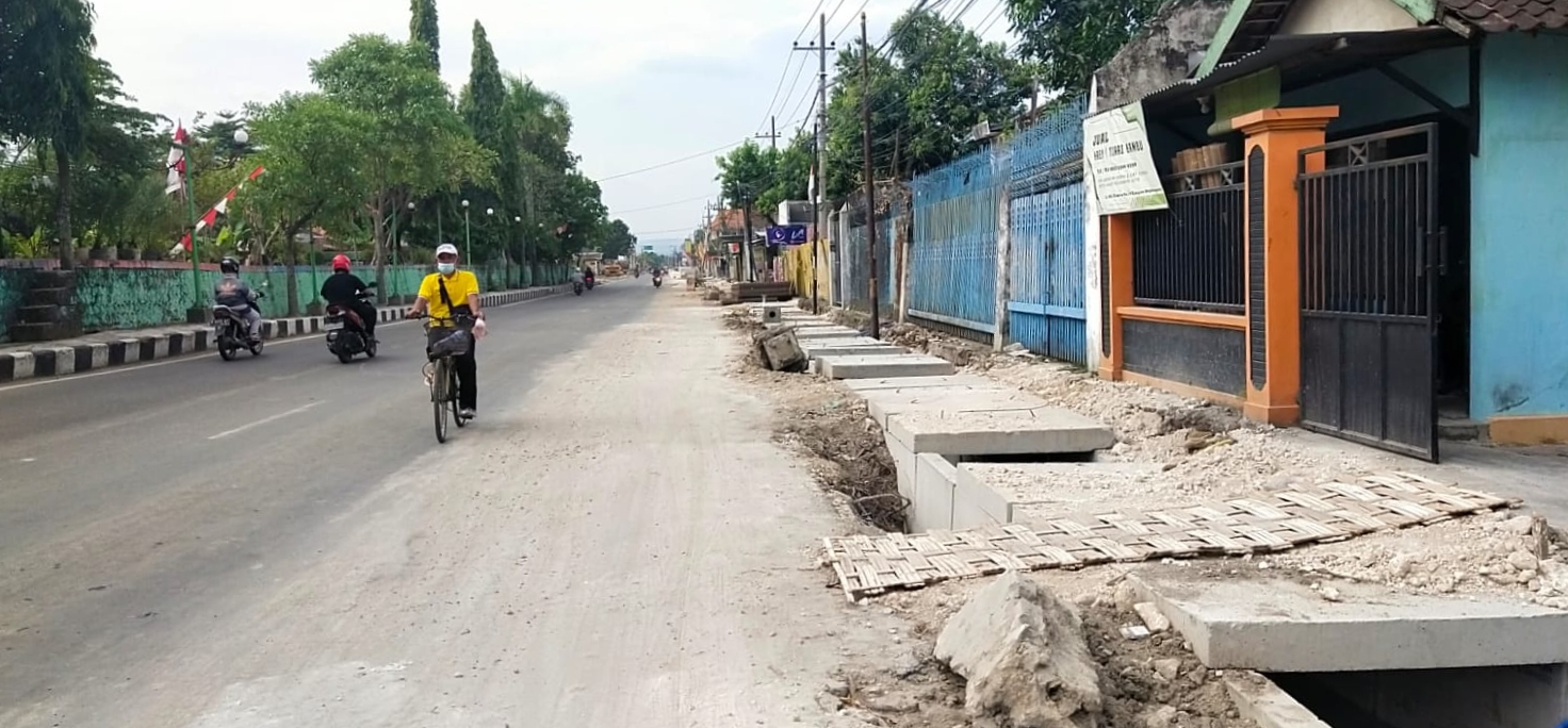 12 Titik Proyek Drainase dan Trotoar Kota Bojonegoro Habiskan Rp 153 Miliar