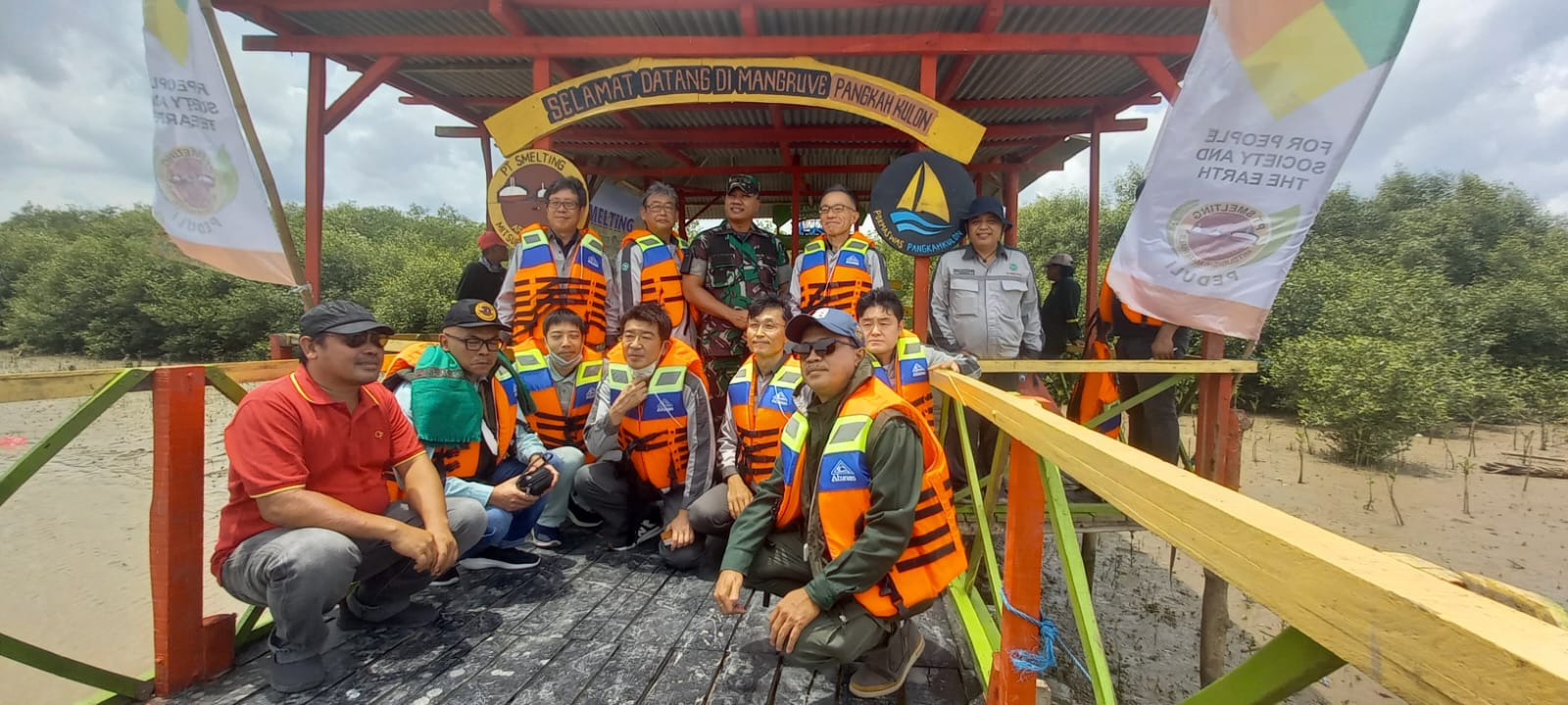 Konservasi Mangrove Binaan Smelting di Gresik Dapat Apresiasi TNI AD