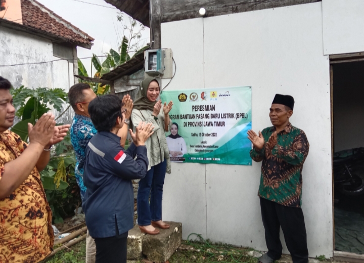 Kementerian ESDM Salurkan 18.022 Listrik Gratis di Jatim, Ratna Juwita Minta Program Tersebut Terus Bersinergi dengan Masyarakat