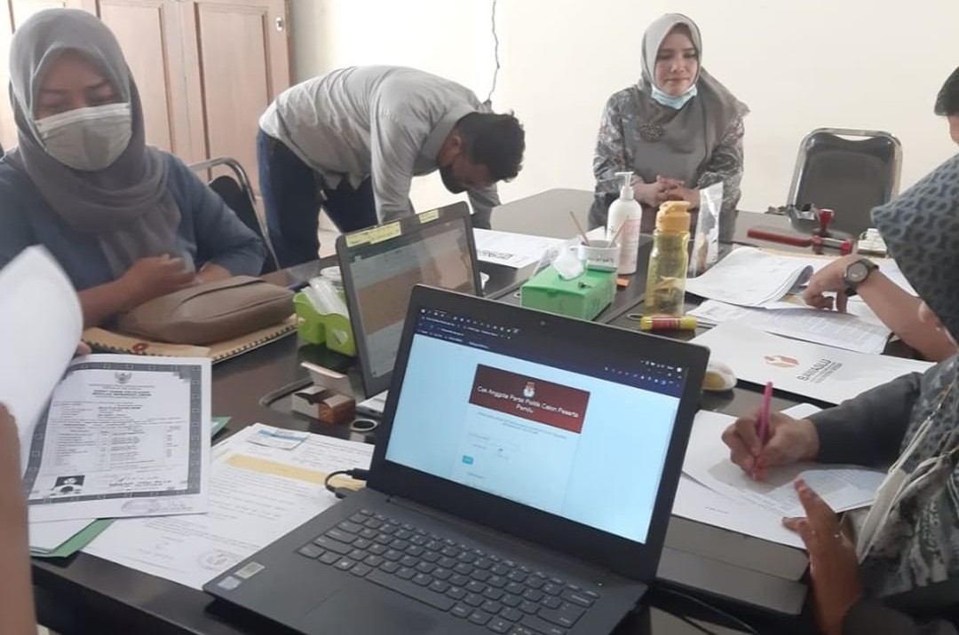 Enam Belas Orang Tak Lolos Seleksi Administrasi Pendaftaran Panwascam Kabupaten Gresik