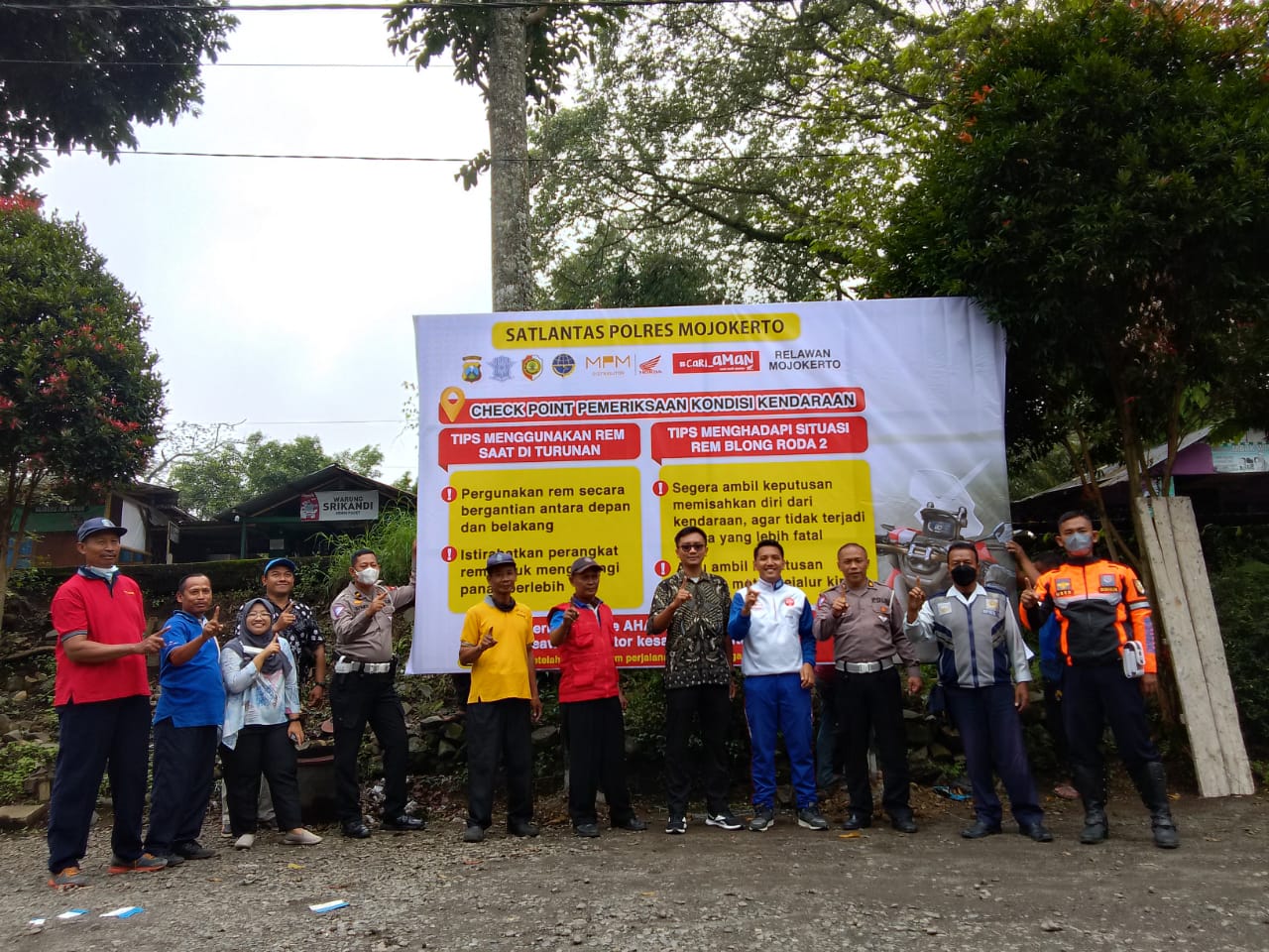 MPM Honda Jatim Gencarkan Imbauan #Cari Aman Berkendara di Jalur Wisata Pacet
