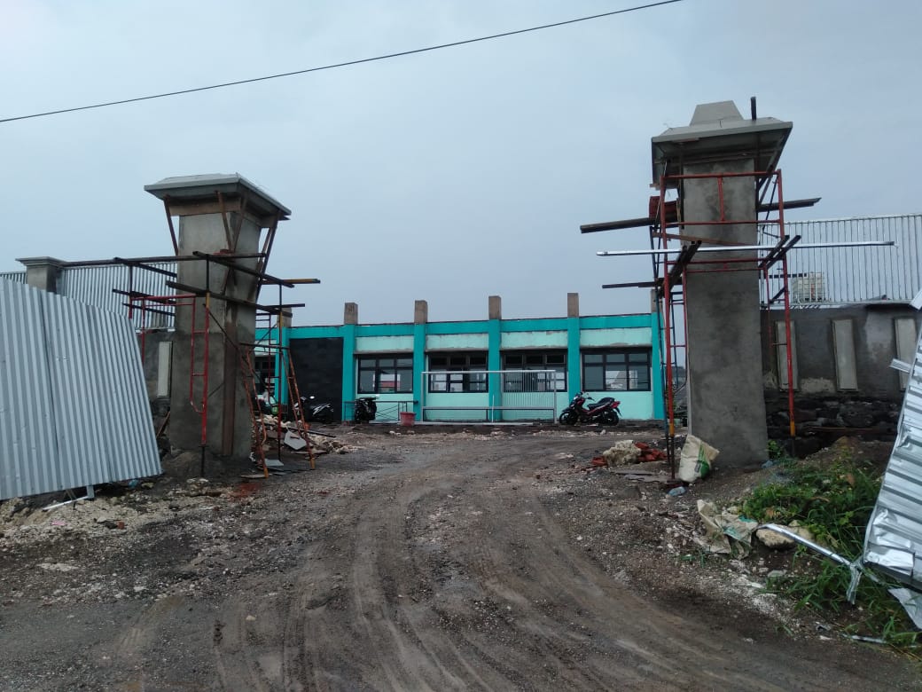 Progres Pembangunan Gedung SMPN 34 Gresik Tahap Satu Capai 97 Persen