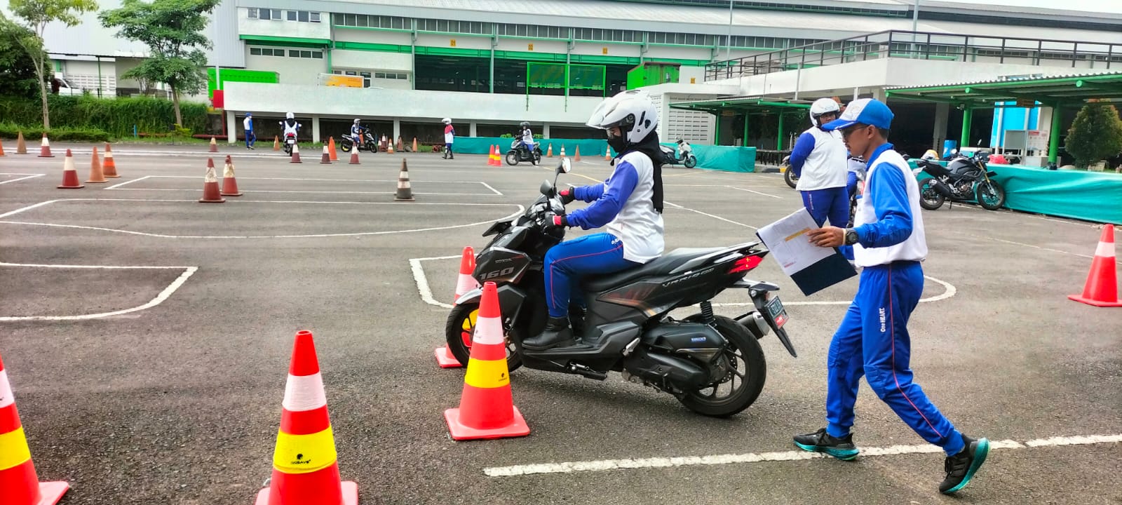 #Cari  Aman Di Jalan, Ayo Berlatih Berkendara di MPM Safety Riding Centre.