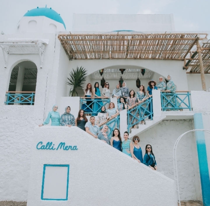 Tawarkan Konsep Berbeda, Kuliner di Resto Ala Little Santorini Yunani Serasa Berwisata