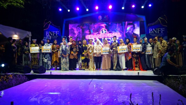 Bupati Anna: Bojonegoro Nglenyer Fashion Festival Tumbuhkan Ekonomi Kreatif