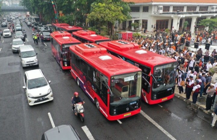 Baru 10 Hari, Bus Listrik di Surabaya Berhenti Beroperasi