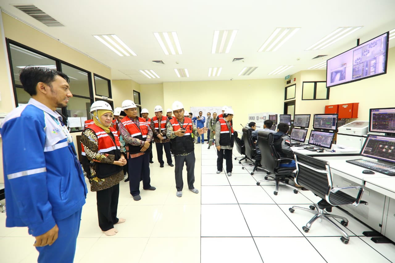 Khofifah Pastikan Distribusi Pupuk Urea Subsidi 14 Wilayah Aman