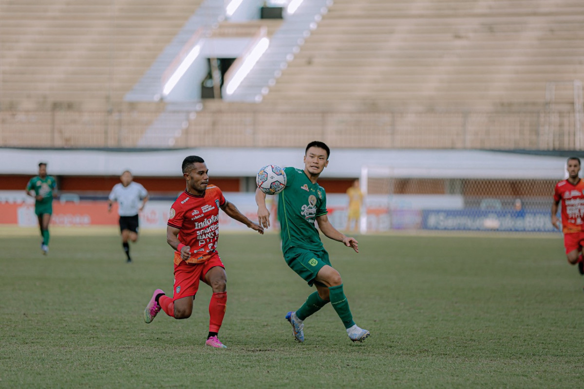 Lawan PSM, Dua Winger Persebaya Absen Akibat Cidera