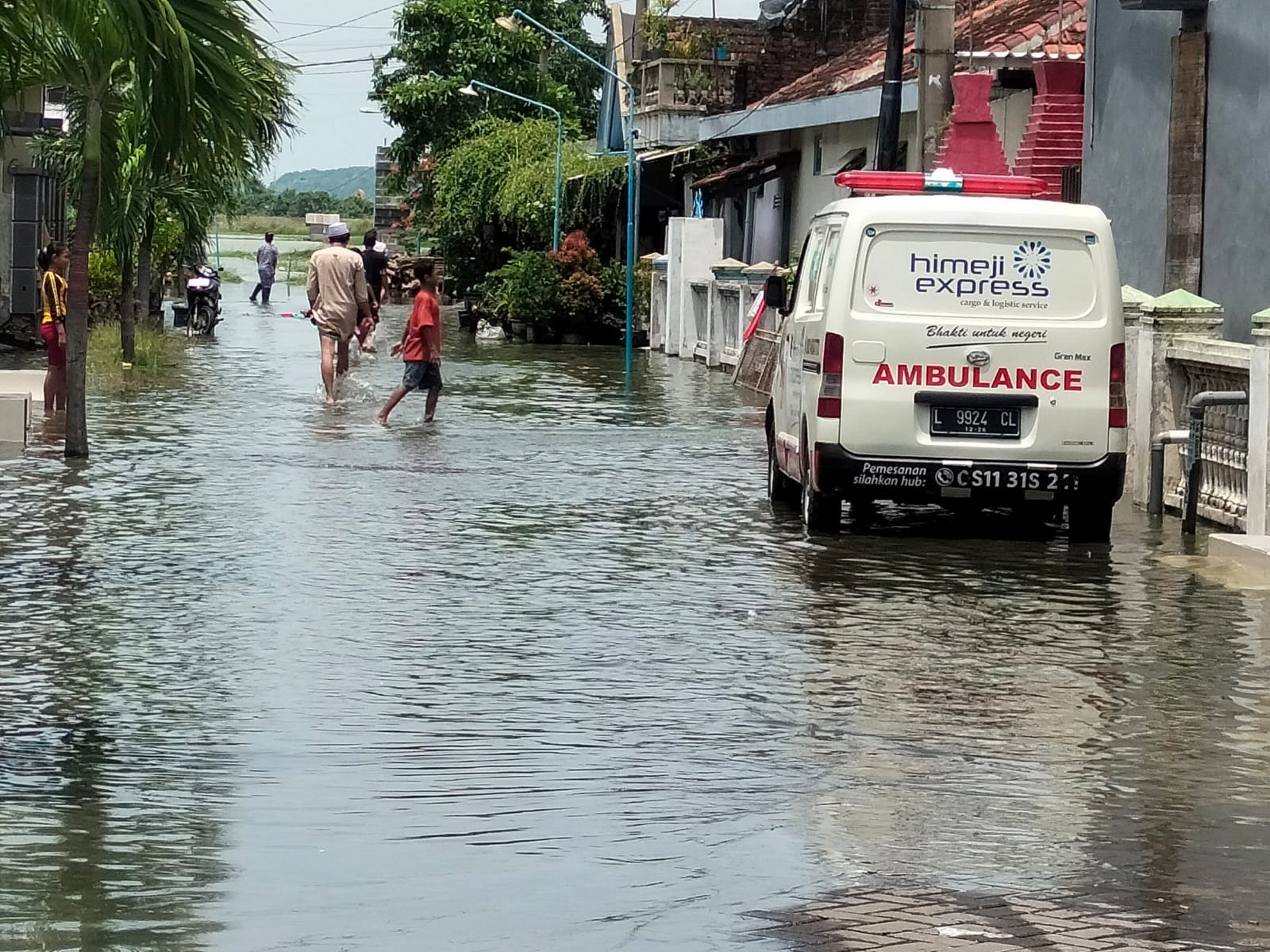 Petambak Terdampak Banjir di Desa Jono Kabupaten Gresik Rugi Miliaran