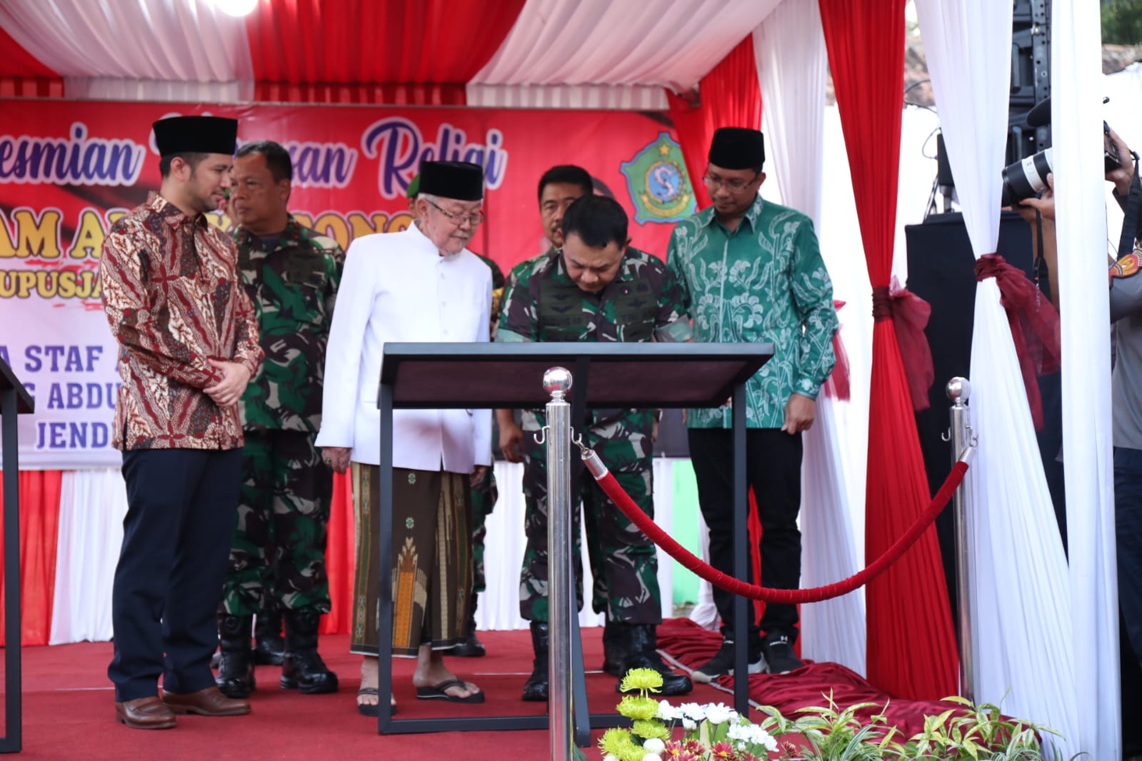 Menengok Kawasan Religi Makam Aulia Sono Buduran yang Diresmikan Kasad Jenderal TNI Dudung Abdurachman 