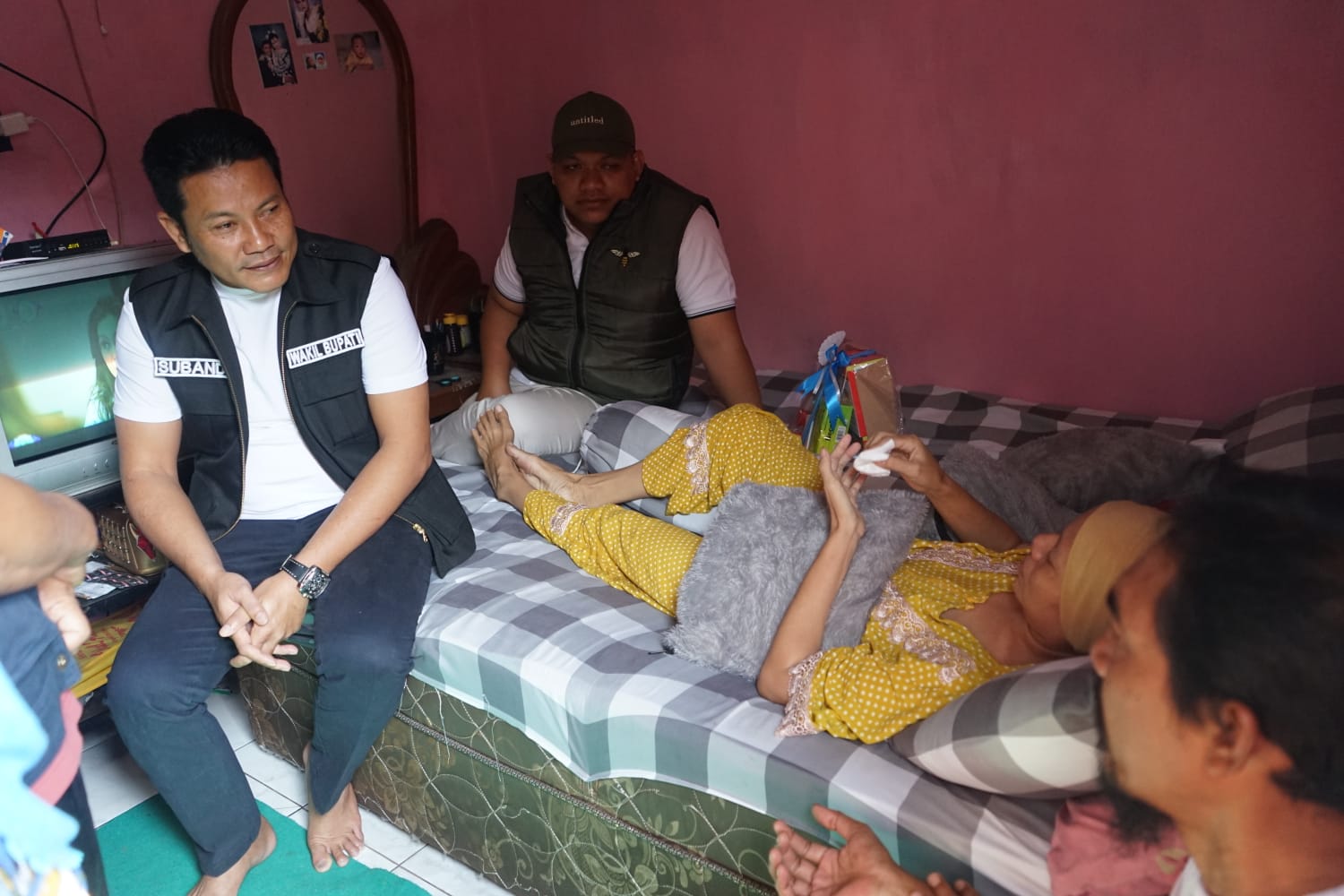Wabup Subandi Sidak Warga Sakit dan Mengupayakan untuk Pengobatannya di Sidoarjo