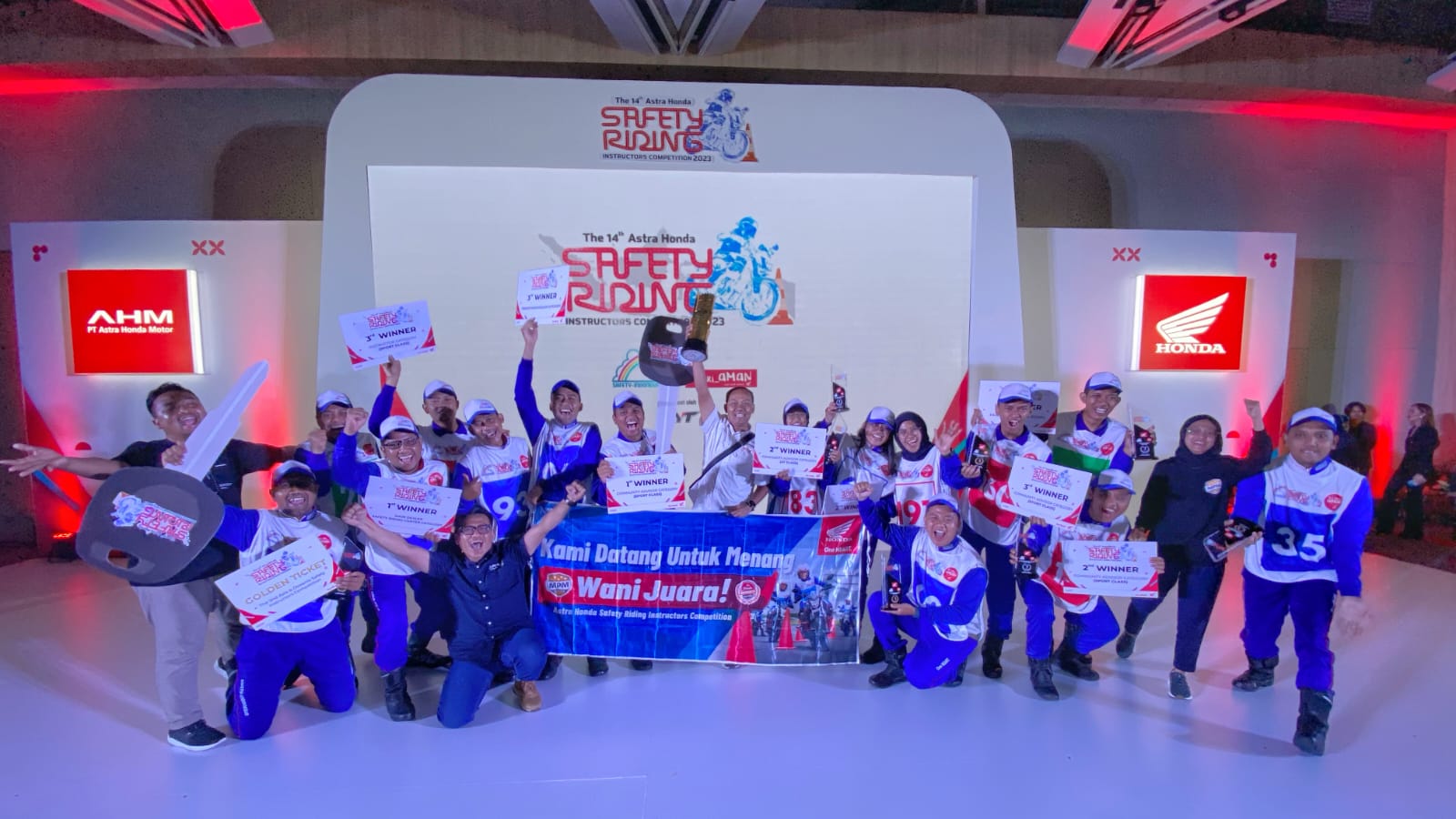 Instruktur Safety Riding MPM Honda Jatim Borong Juara di Kompetisi Tingkat Nasional