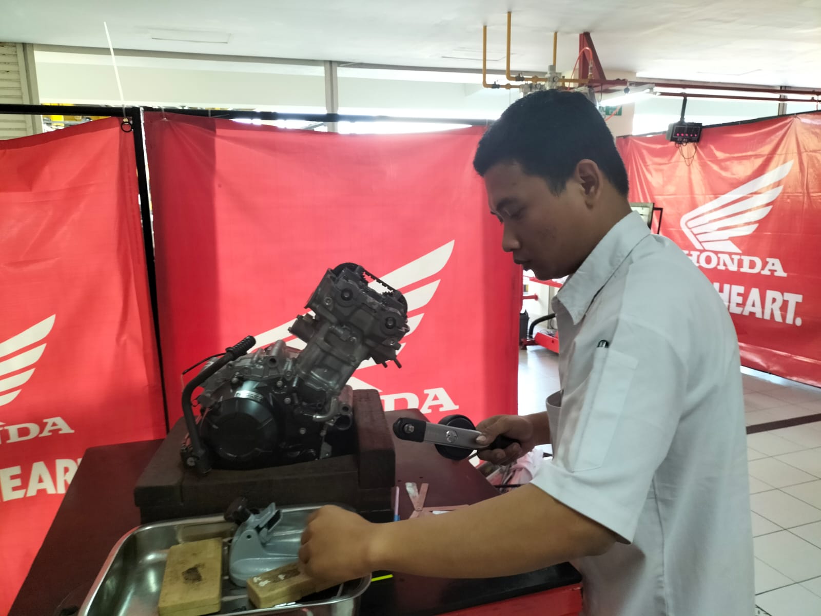 Teknisi MPM Honda Jatim Siap Adu Ketrampilan di The 27th Astra Honda Motor Technical Skill Contest