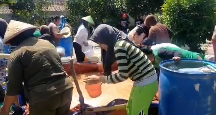 10 Desa di Bojonegoro Alami Kekeringan, BPBD Droping Air