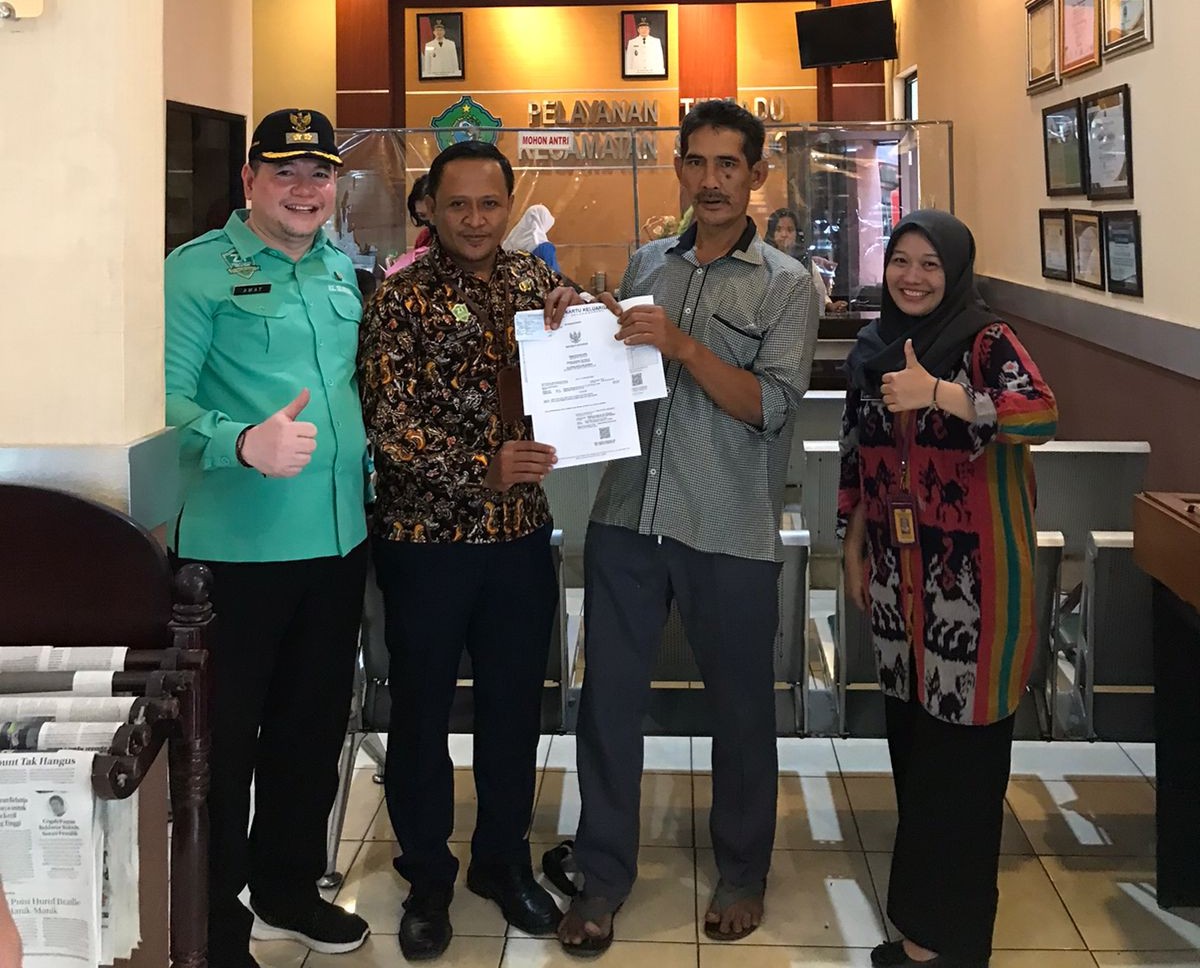 Dispendukcapil Sidoarjo Permudah Masyarakat Rentan Bencana Mengurus Adminduk